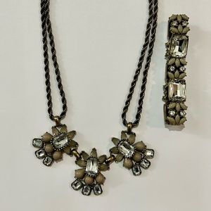 Banana Republic statement necklace and bracelet set